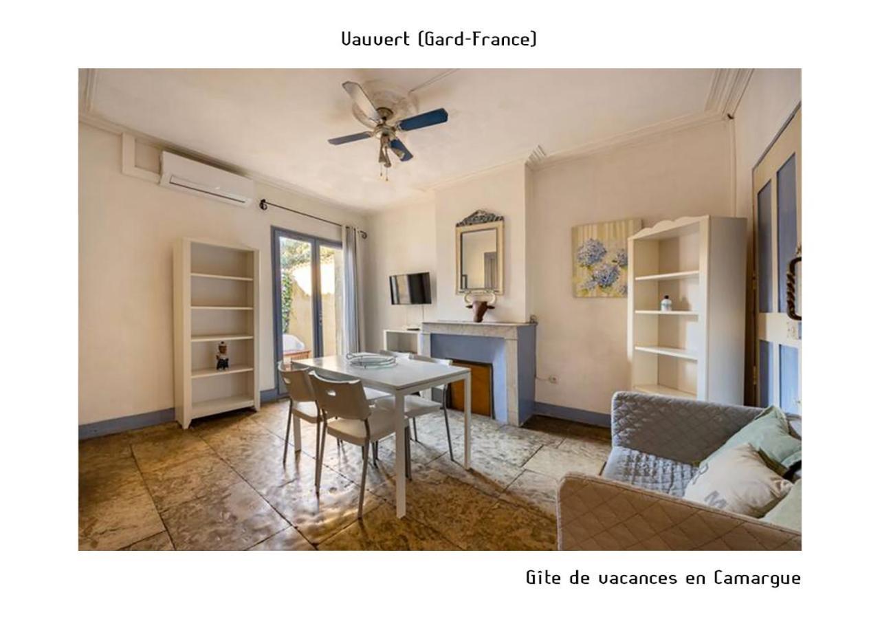 De En Camargue ☆☆nn Vauvert